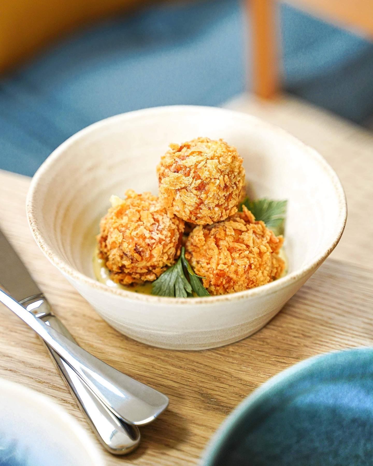 Croquettes maison, servies en entrée